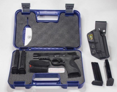 Se vende S&W MP9 PRO, tal y como se ve en las fotos está prácticamente nueva, sin apenas uso, se han 02