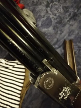 Vendo escopeta de la marca Lanber calibre 12 con cañones superpuestos de 75cm de largo, cañones ventilados 01
