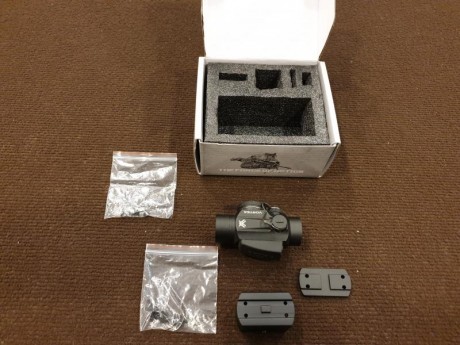 Vendo holográfico a estreno, es un Vortex Red Dot Sparc II, estado perfecto. 150 €. 02