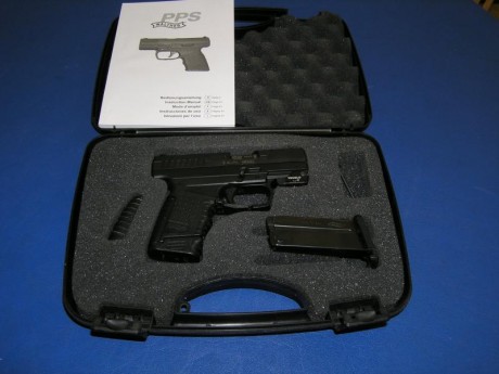 Por falta de uso y problemas de cupo, vendo una WALTHER PPS de 9mm. guiada en "F" adquirida 01