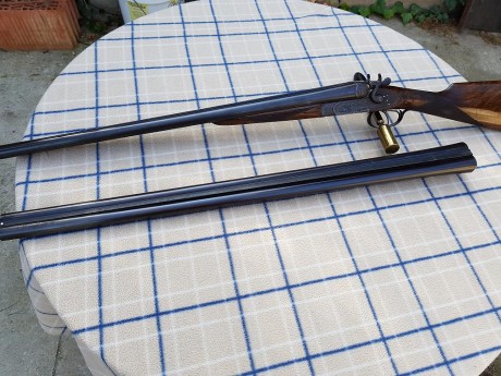 escopeta de perrillos
fabricada en el año 42
2 juegos de cañones
expulsora
original, sin restaurar
la 01