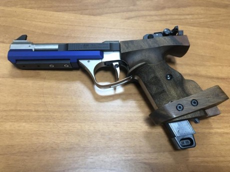 Hola compañeros
Vendo arma de mi esposa, el motivo es que se retira del tiro. Comprada nueva. Se puede 01