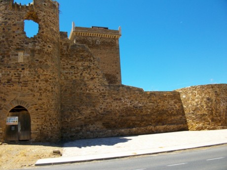  No se a vosotros, pero a mi los castillos me encantan.
Cuando paso delante de alguno no pierdo oportunidad 168