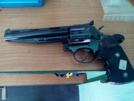 Buenos días, vendo revolver LLAMA OLIMPIC calibre .38 en perfecto estado y magnifica agrupación. También 01