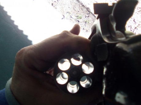 Buenos días, vendo revolver LLAMA OLIMPIC calibre .38 en perfecto estado y magnifica agrupación. También 10
