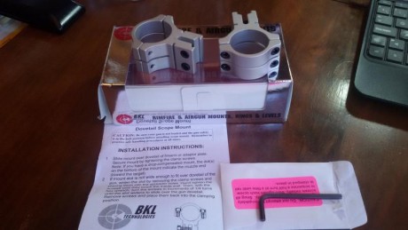 visor Leupold Competition 45x45 Target dot. Con anillas BKL. Parasol de 3", rueda paralaje grande 01