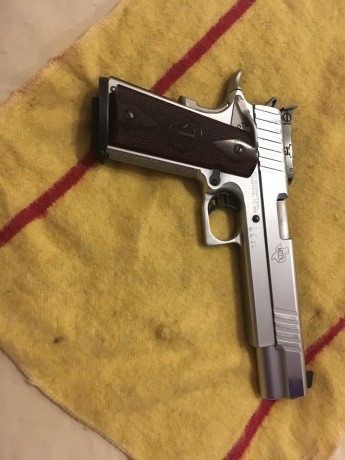 Mi hermano me pide que ponga a la venta esta STI TARGET MASTER del 9mm, se encuentra en Valencia, esta 02