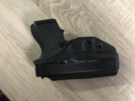 Vendo glock 43 en perfecto estado. La vendo por nueva compra. La vendo con 3 cargadores : uno el original 22