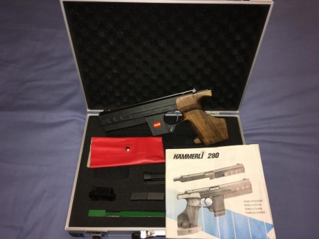 Vendo Hammerli 280 del calibre 22 en muy buen estado. Muy poco uso, sin grietas ni golpes. Cacha mediana. 11
