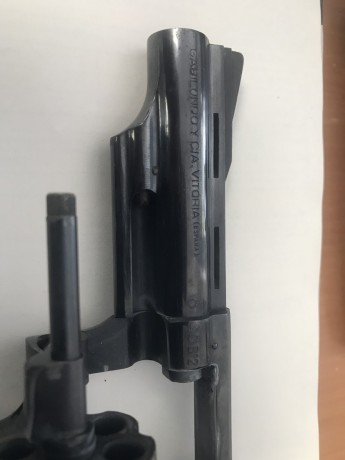 VENDIDO!!!
 Revolver Comanche II 4", en buen estado general, mecánica y aguja de disparo en buenas 01