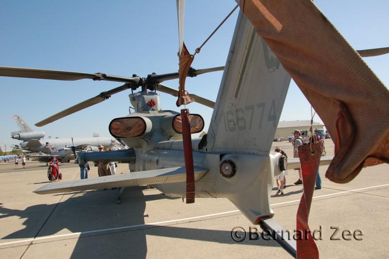 hola a todos si os dieran la oportunidad de volar con un helicoptero de combate cual eligiriais yo en 40