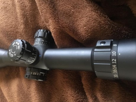 Vuelvo a poner a la venta este visor, en perfecto estado, solo usado para probar un rifle en galeria en 00