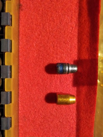 Buenas se pone a la venta material de recarga calibre 44 , las vainas tienen 3 recargas , portes a cargo 20