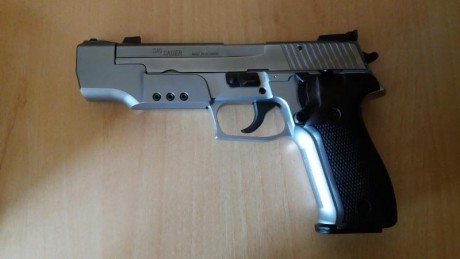 Buenas a todos.
Vendo una pistola deportiva Sig Sauer P 226 S
Es una magnífica arma de precisión toda 02