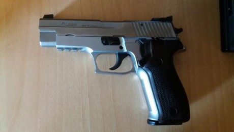 Buenas a todos.
Vendo una pistola deportiva Sig Sauer P 226 S
Es una magnífica arma de precisión toda 00