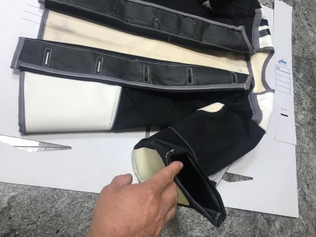 Buenos dias:

Vendo chaqueta de tiro de alta gama Holme Finale Matrix II valorada en + de 450 euros, yo 01