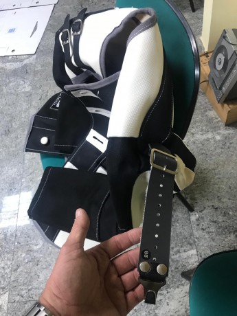 Buenos dias:

Vendo chaqueta de tiro de alta gama Holme Finale Matrix II valorada en + de 450 euros, yo 10