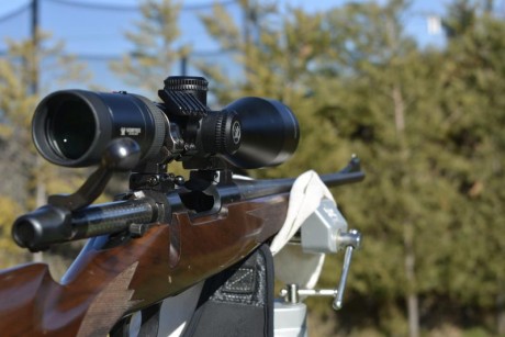 Se vende visor Vortex en perfecto estado con su caja original y parasol, tiene muy poco uso, se ha montado 02