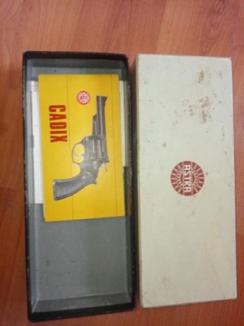 Vendo caja Astra Cádiz 22  
15€. 00