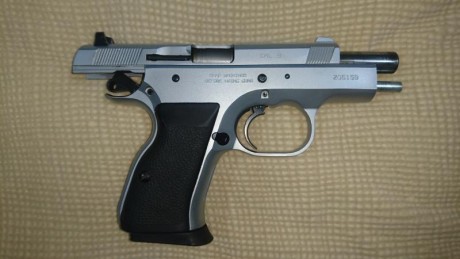 Vendo pistola tanfoglio compact 9mm en muy buen estado,la verdad esta muy cuidada,la compre de segundamano,es 01