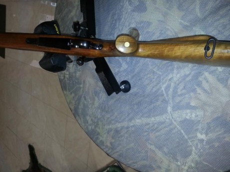 Perfecto de maderas,pavón y mecanismos.Muy poco usado.Se cambia por rifle(no militar)en calibre superior 20