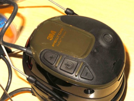 vENDIDOS. Cascos electrónicos Peltor ProTac Shooter nuevos a estrenar. Calidad y confort.
Se incluyen 01