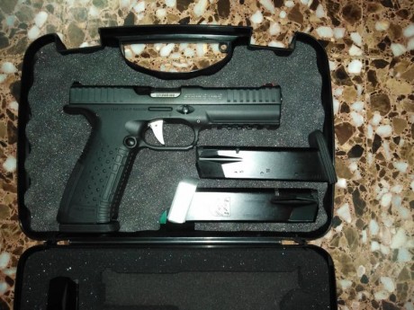 Vendo Pistola Arsenal Strike one del 9 mm parabellum con muy poco uso. La pistola tiene cambiados la guía 01