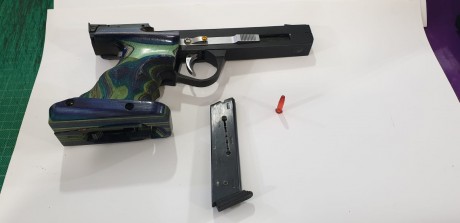 Walther KSP 200 del 22. con dos cargadores y su caja original.
350€ 02