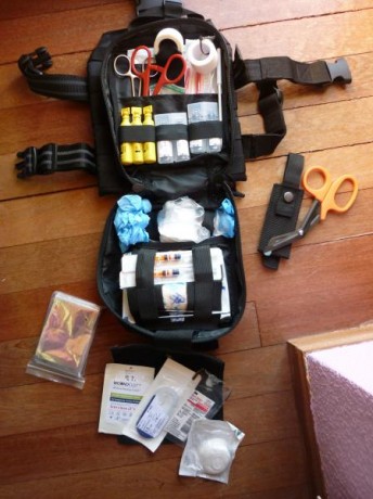 Es un "pouch" de la casa DragonPro, que permite transportar un botiquín IFAK/Tccc u otros accesorios 00