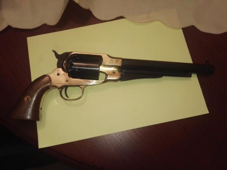 Buenas, se vende este revolver Pietta Cal 44.

El revolver está SIN ESTRENAR, quiero decir, no ha pegado 02