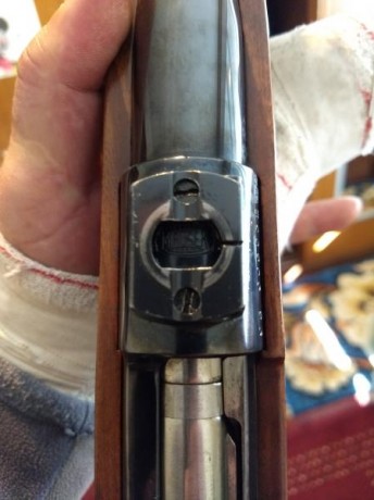 Buenas noches.
Necesito ayuda. Me ofrecen este rifle y me dicen que es un mauser.....pero no me mandan 80