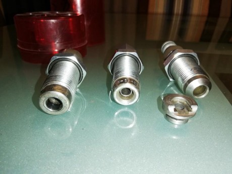 Dies 38 AUTO Lee, compré una prensa y me venían incluidos. Necesito recargar 38 spl y mientras nadie me 21