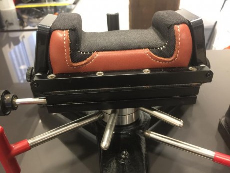 Vendo esta magnífica torreta con tornillo micrometrico y saquete delantero edgewood de 3” y saquete trasero 00