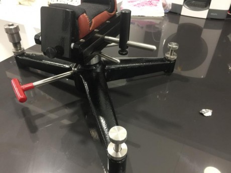 Vendo esta magnífica torreta con tornillo micrometrico y saquete delantero edgewood de 3” y saquete trasero 12