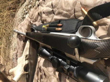 Se vende rifle, browning a-bolt stainles steel (inoxidable) calibre 375 h&h, cerrojo a 60 grados, 02