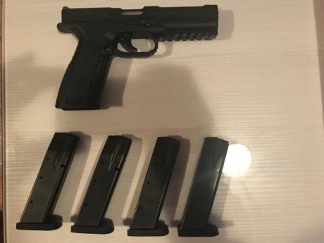 Buenas tardes un compañero vende pistola strike one con 4 cargadores, la misma se encuentra en la provincia 00