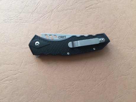   De mi colección vendo navaja CRKT Ruger follow-through.

Liner lock, cachas FRN, apertura con flipper, 01