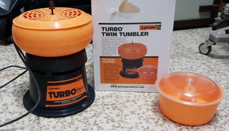 Se vende Tumbler Twin Pack Lyman.
Solo usado un par de veces, es de un amigo que deja la afición, y solo 01