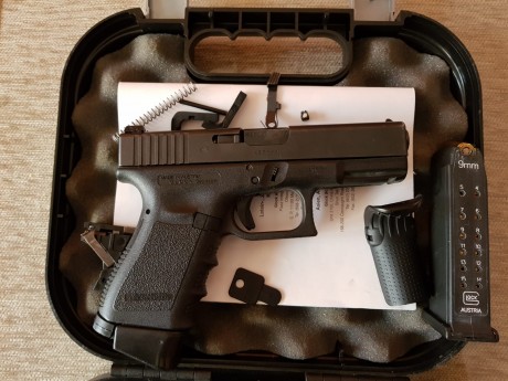 GLOCK 19, SE VENDE CON 2 CARGADORES, UNO AMPLIADO, LLEVA VARIOS EXTRAS. 350€.

VENDIDA 00