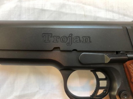 pistola STI Trojan de 9 mm, muy poco usada, como nueva.  ¡NO DISPONIBLE! 00