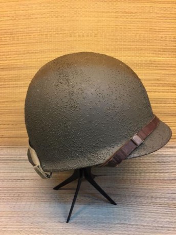 Buenas noches.

Soy coleccionista de objetos militares US de la segunda guerra mundial.
Estoy haciendo 52