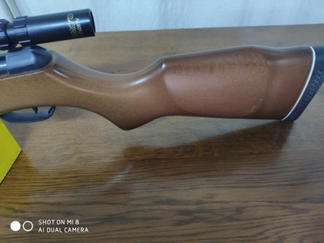 Hola,  vendo carabina aire GAMO modelo 610 calle 5.5 con alza incluida por 75 euros,  esta en muy buen 01