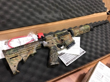 Un compañero vende este rifle AR Smith&Wesson M&P15 en calibre 300 AAC Blackout. Su estado es 02