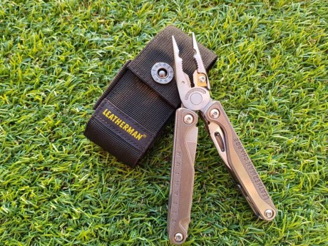 Hola compañeros,

Pongo a la venta esta multiherramienta Leatherman Charge TTI Plus, la gama mas alta 10