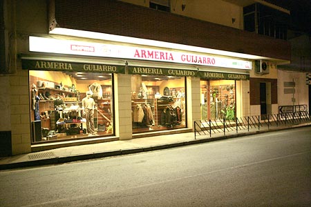 Auque es un dia triste para mi:
Desde estas lineas, Os quiero comunicar la perdida de un Buen Armero y 80