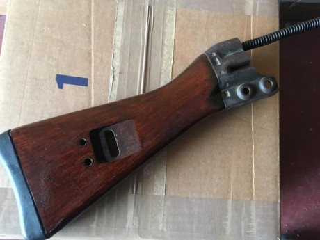 Buenas

Vendo varias cosas para Cetme C:
3 cargadores colección 
Dos Guardamanos 
Dos culatas 
Una correa
Tengo 00