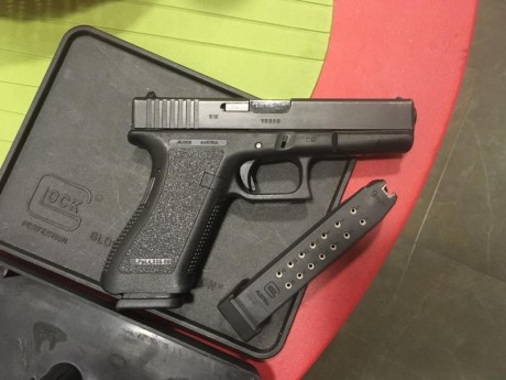 Hola vendo Glock17 segunda generación en muy buen estado por 275€ mas portes,se puede ver y probar en 00