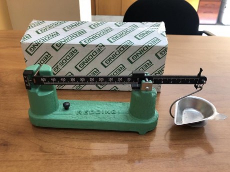 Hola compañeros:
Pongo a la venta este báscula analógica.
Su estado es como nueva. No presenta ningún 00