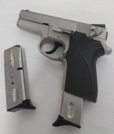 Se VENDE esta preciosa pistola SMITH & WESSON 6906, en acabado acero inoxidable, del calibre 9mm PB, 02