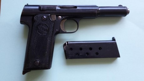 Vendo Astra 400 en calibre 9 Largo. En perfecto estado de tiro y conservación, guiada con licencia de 00